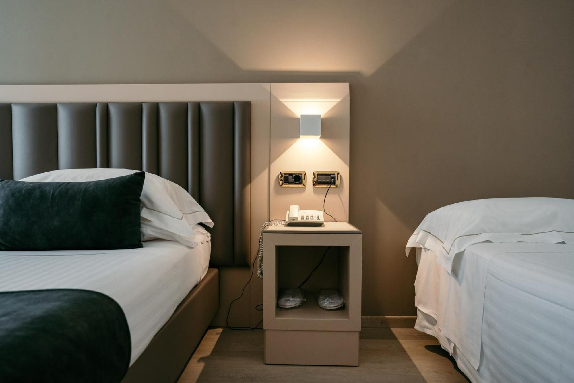 Camera Quadrupla Standard